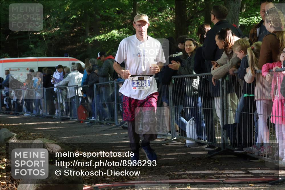 28.09.2025 - 33. Volkslauf durch das schöne Alstertal Strokosch-Dieckow http://msf.ph/oto/8966293 28.09.2025 11:32:42 Ziel 3358 meine-sportfotos.de