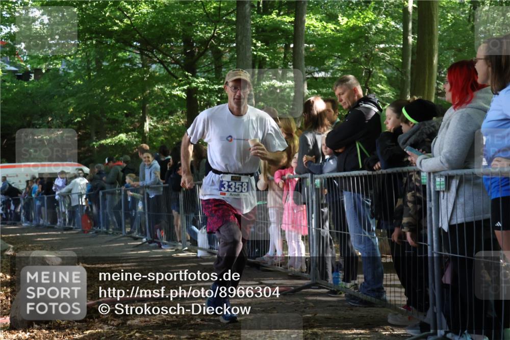 28.09.2025 - 33. Volkslauf durch das schöne Alstertal Strokosch-Dieckow http://msf.ph/oto/8966304 28.09.2025 11:32:43 Ziel 3358 meine-sportfotos.de