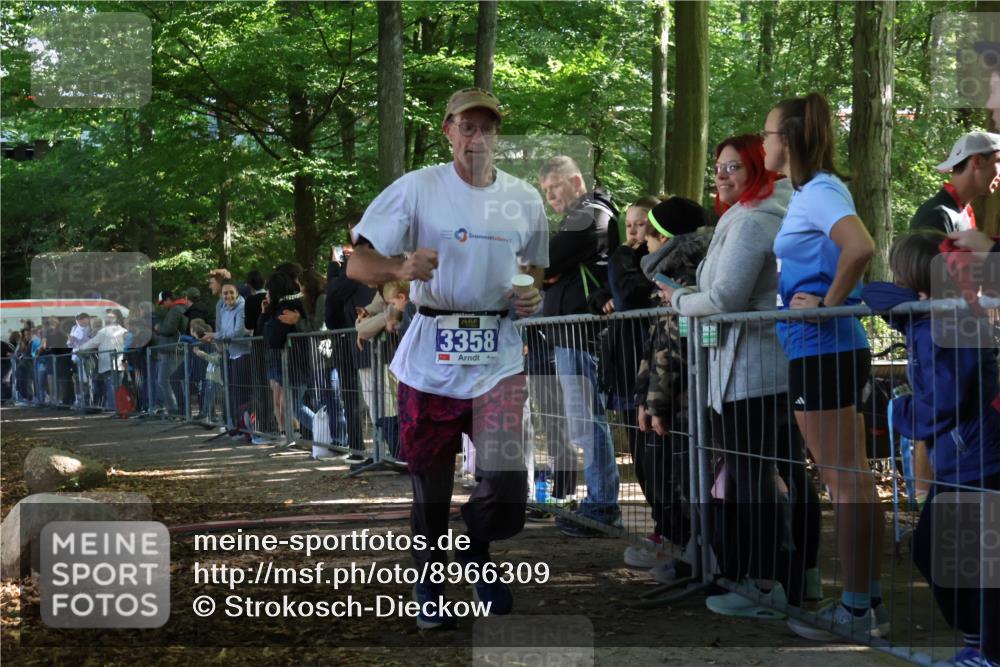 28.09.2025 - 33. Volkslauf durch das schöne Alstertal Strokosch-Dieckow http://msf.ph/oto/8966309 28.09.2025 11:32:43 Ziel 3358 meine-sportfotos.de