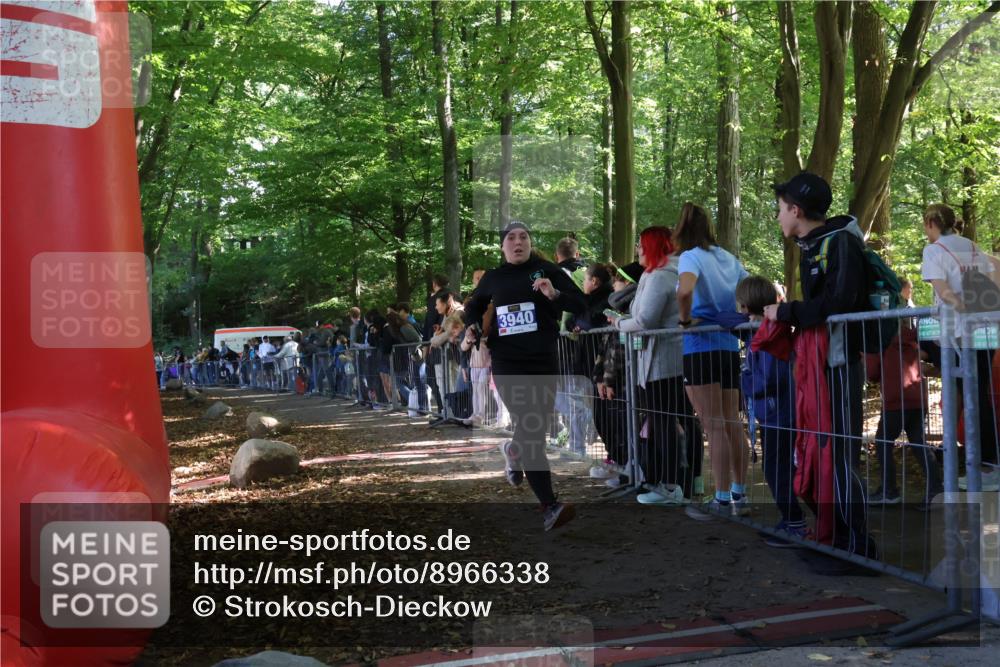 28.09.2025 - 33. Volkslauf durch das schöne Alstertal Strokosch-Dieckow http://msf.ph/oto/8966338 28.09.2025 11:32:55 Ziel 3940 meine-sportfotos.de