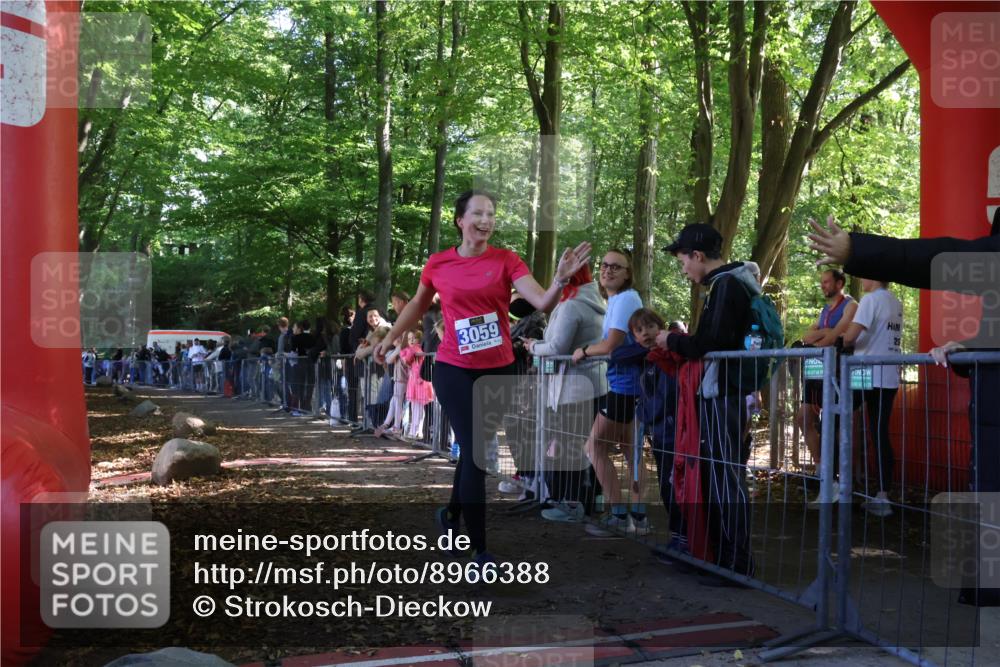 28.09.2025 - 33. Volkslauf durch das schöne Alstertal Strokosch-Dieckow http://msf.ph/oto/8966388 28.09.2025 11:33:11 Ziel 3059 meine-sportfotos.de