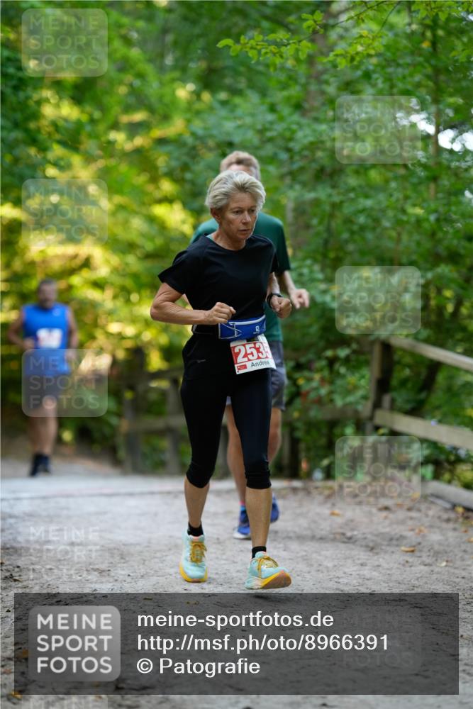 28.09.2025 - 33. Volkslauf durch das schöne Alstertal Patografie http://msf.ph/oto/8966391 28.09.2025 09:37:44 Laufen 2535, 2 meine-sportfotos.de