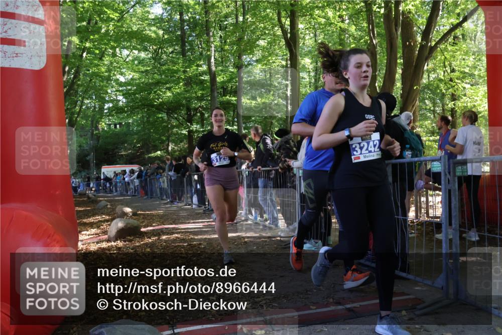 28.09.2025 - 33. Volkslauf durch das schöne Alstertal Strokosch-Dieckow http://msf.ph/oto/8966444 28.09.2025 11:33:29 Ziel 3129, 3242 meine-sportfotos.de