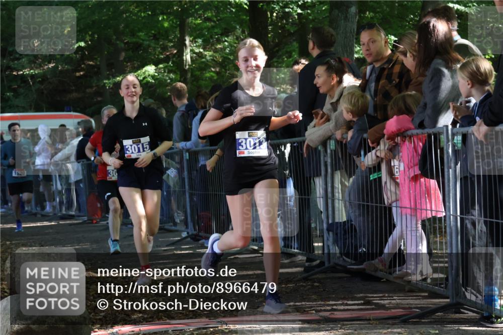 28.09.2025 - 33. Volkslauf durch das schöne Alstertal Strokosch-Dieckow http://msf.ph/oto/8966479 28.09.2025 11:33:42 Ziel 1520, 3004, 3013, 3015, 3103 meine-sportfotos.de