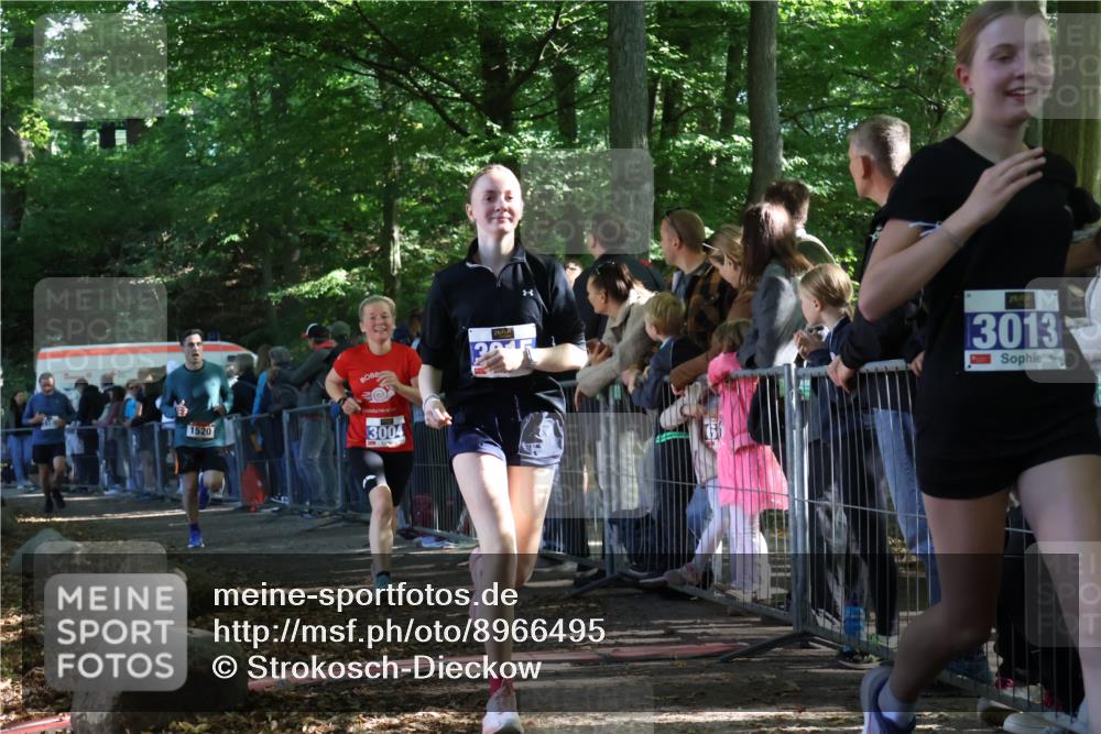 28.09.2025 - 33. Volkslauf durch das schöne Alstertal Strokosch-Dieckow http://msf.ph/oto/8966495 28.09.2025 11:33:43 Ziel 1520, 3004, 3013, 3015, 3103 meine-sportfotos.de