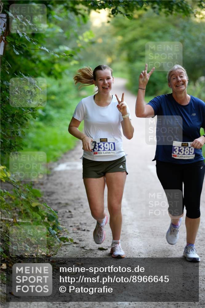 28.09.2025 - 33. Volkslauf durch das schöne Alstertal Patografie http://msf.ph/oto/8966645 28.09.2025 09:56:51 Laufen 3390, 3389 meine-sportfotos.de