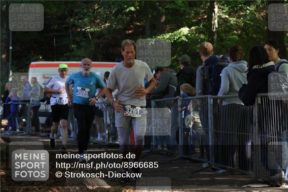 28.09.2025 - 33. Volkslauf durch das schöne Alstertal Strokosch-Dieckow http://msf.ph/oto/8966685 28.09.2025 11:34:24 Ziel 3086, 3182, 3261 meine-sportfotos.de