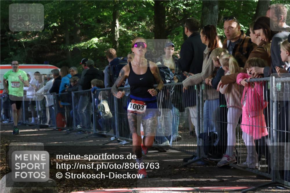 28.09.2025 - 33. Volkslauf durch das schöne Alstertal Strokosch-Dieckow http://msf.ph/oto/8966763 28.09.2025 11:34:36 Ziel 1003, 1831 meine-sportfotos.de