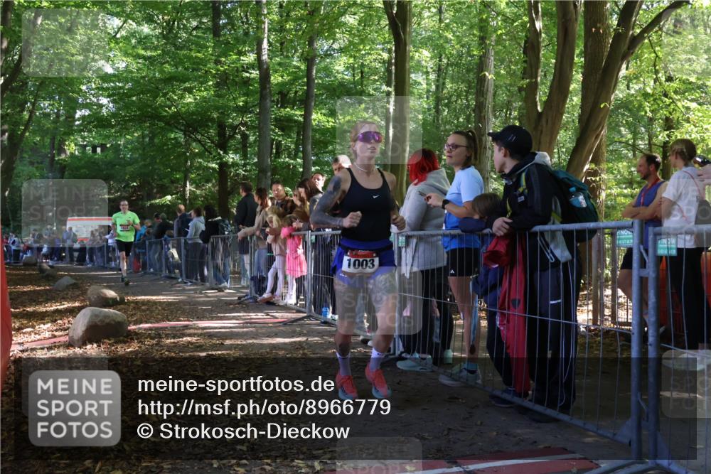 28.09.2025 - 33. Volkslauf durch das schöne Alstertal Strokosch-Dieckow http://msf.ph/oto/8966779 28.09.2025 11:34:37 Ziel 1003, 1831, 3348 meine-sportfotos.de