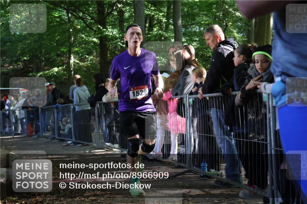 28.09.2025 - 33. Volkslauf durch das schöne Alstertal Strokosch-Dieckow http://msf.ph/oto/8966909 28.09.2025 11:36:01 Ziel 1529, 3102 meine-sportfotos.de