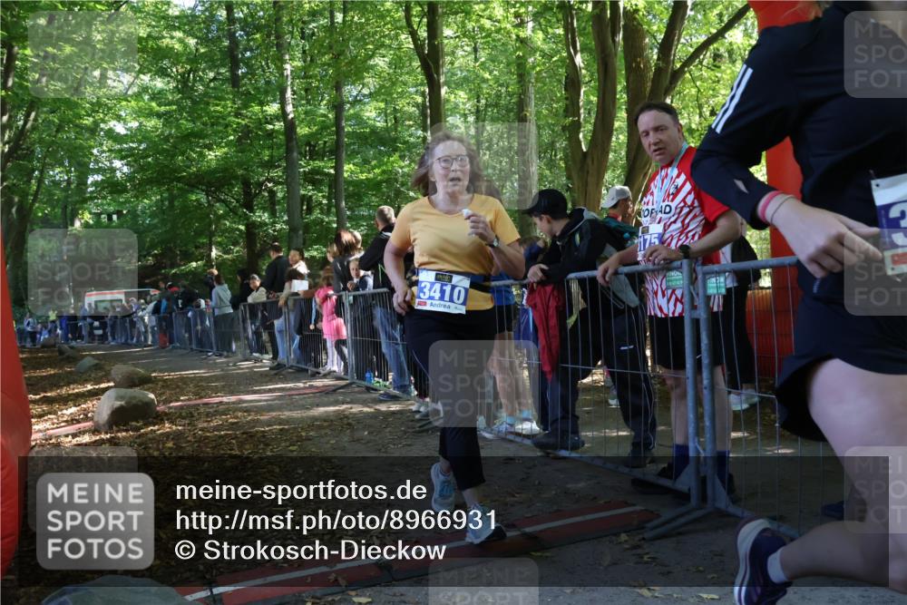 28.09.2025 - 33. Volkslauf durch das schöne Alstertal Strokosch-Dieckow http://msf.ph/oto/8966931 28.09.2025 11:36:27 Ziel  meine-sportfotos.de