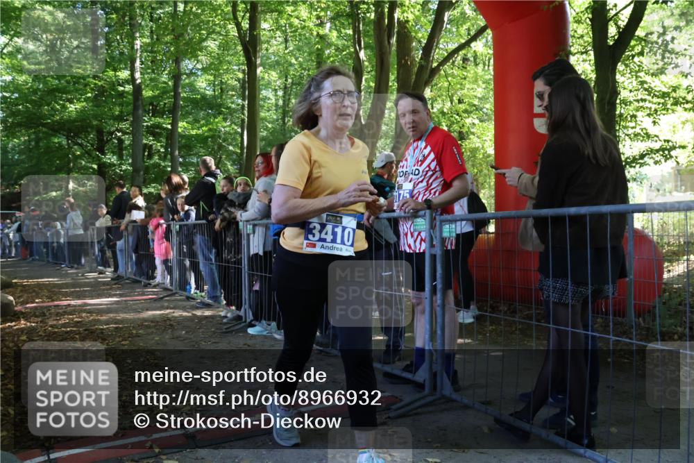 28.09.2025 - 33. Volkslauf durch das schöne Alstertal Strokosch-Dieckow http://msf.ph/oto/8966932 28.09.2025 11:36:27 Ziel  meine-sportfotos.de