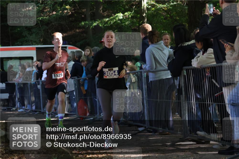 28.09.2025 - 33. Volkslauf durch das schöne Alstertal Strokosch-Dieckow http://msf.ph/oto/8966935 28.09.2025 11:36:39 Ziel 1525, 3054 meine-sportfotos.de