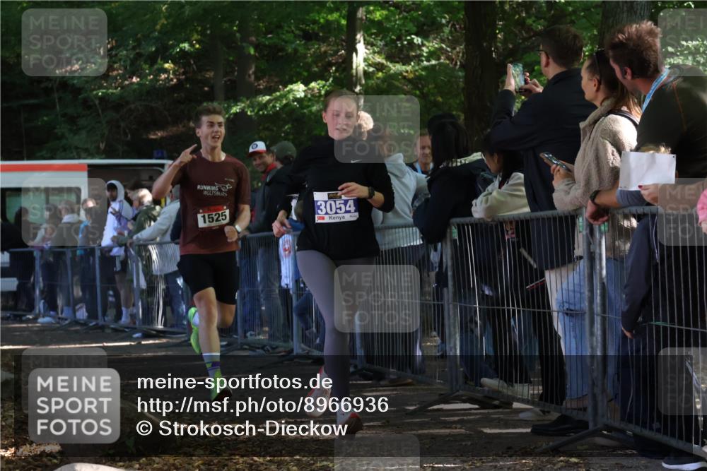 28.09.2025 - 33. Volkslauf durch das schöne Alstertal Strokosch-Dieckow http://msf.ph/oto/8966936 28.09.2025 11:36:39 Ziel 1525, 3054 meine-sportfotos.de