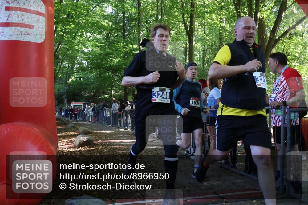 28.09.2025 - 33. Volkslauf durch das schöne Alstertal Strokosch-Dieckow http://msf.ph/oto/8966950 28.09.2025 11:36:52 Ziel 1531, 3235, 3239, 3240, 3338 meine-sportfotos.de