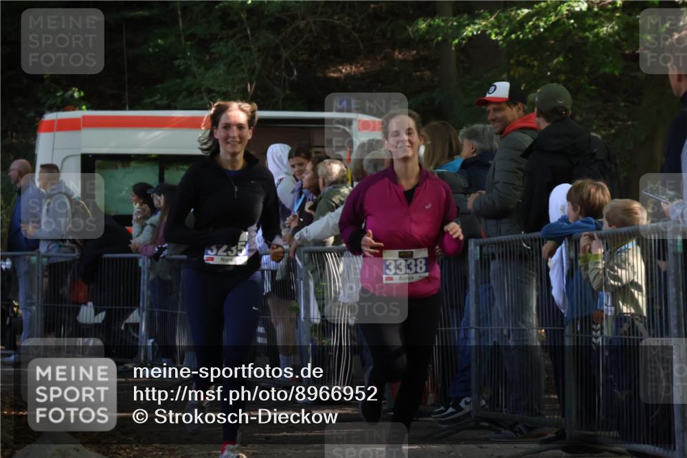 28.09.2025 - 33. Volkslauf durch das schöne Alstertal Strokosch-Dieckow http://msf.ph/oto/8966952 28.09.2025 11:36:55 Ziel 3235, 3338 meine-sportfotos.de