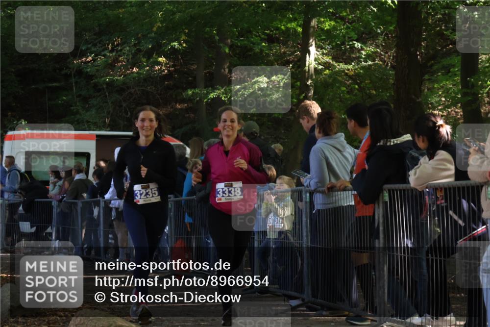 28.09.2025 - 33. Volkslauf durch das schöne Alstertal Strokosch-Dieckow http://msf.ph/oto/8966954 28.09.2025 11:36:56 Ziel 3235, 3338 meine-sportfotos.de