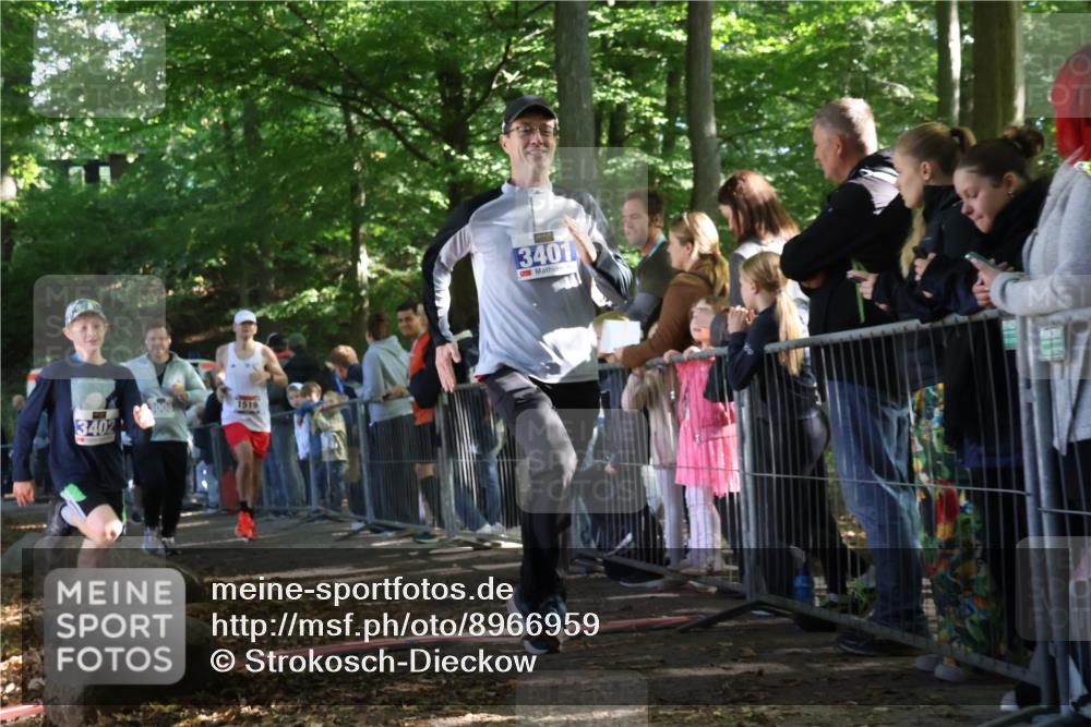 28.09.2025 - 33. Volkslauf durch das schöne Alstertal Strokosch-Dieckow http://msf.ph/oto/8966959 28.09.2025 11:37:05 Ziel 1519, 3008, 3034, 3110, 3401, 3402 meine-sportfotos.de