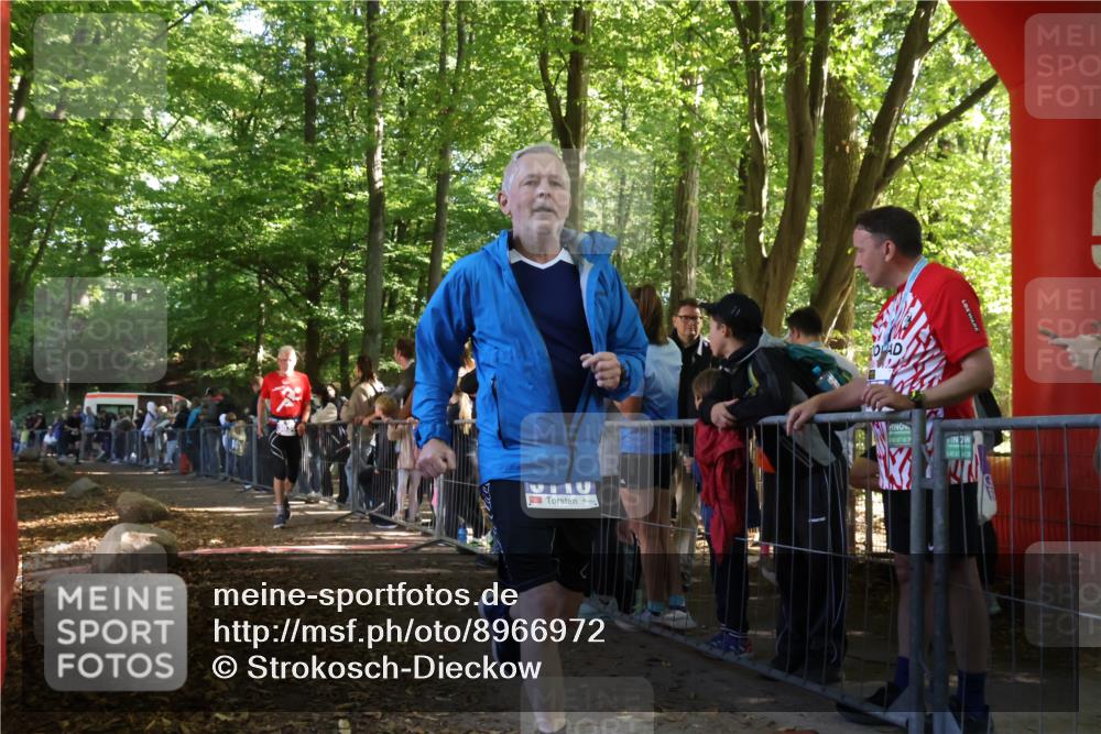 28.09.2025 - 33. Volkslauf durch das schöne Alstertal Strokosch-Dieckow http://msf.ph/oto/8966972 28.09.2025 11:37:11 Ziel 1543, 3034, 3110 meine-sportfotos.de