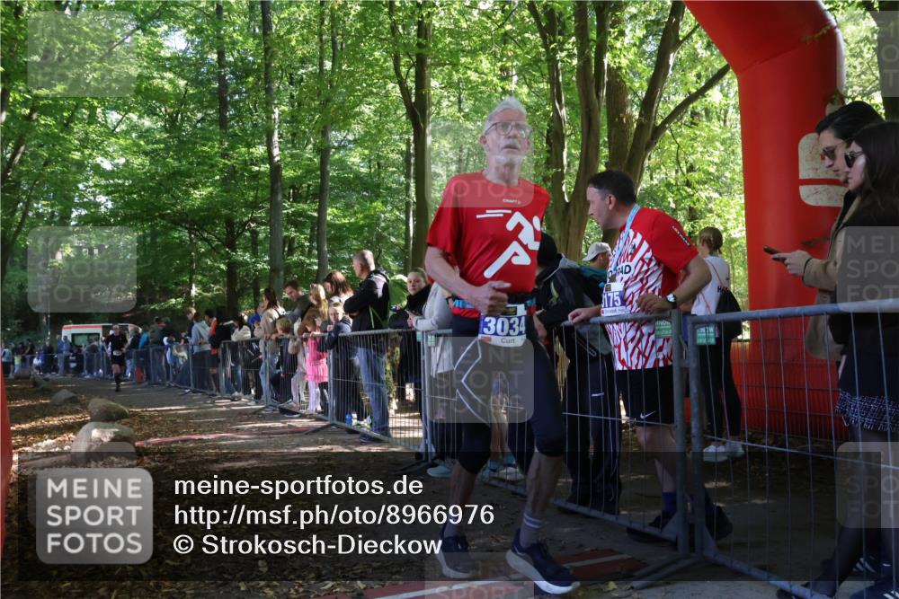 28.09.2025 - 33. Volkslauf durch das schöne Alstertal Strokosch-Dieckow http://msf.ph/oto/8966976 28.09.2025 11:37:14 Ziel 1543 meine-sportfotos.de