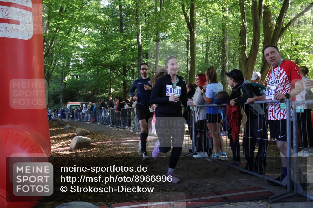 28.09.2025 - 33. Volkslauf durch das schöne Alstertal Strokosch-Dieckow http://msf.ph/oto/8966996 28.09.2025 11:37:31 Ziel 1535, 3161 meine-sportfotos.de