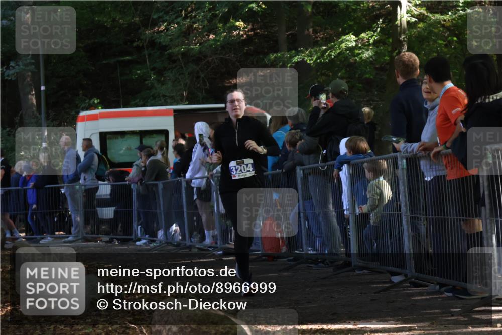 28.09.2025 - 33. Volkslauf durch das schöne Alstertal Strokosch-Dieckow http://msf.ph/oto/8966999 28.09.2025 11:37:38 Ziel 3204 meine-sportfotos.de