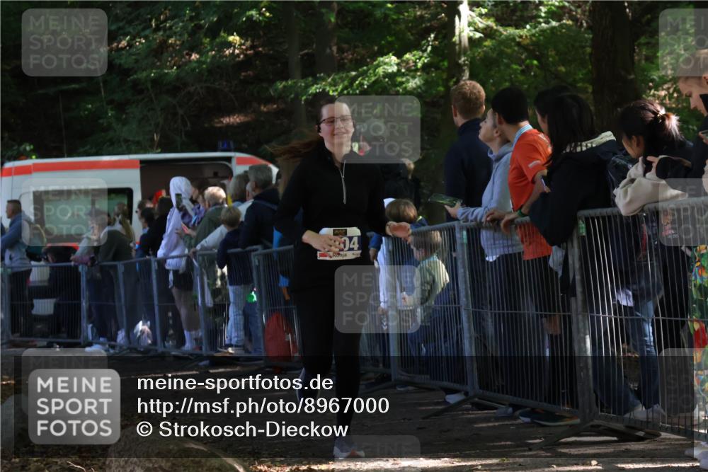 28.09.2025 - 33. Volkslauf durch das schöne Alstertal Strokosch-Dieckow http://msf.ph/oto/8967000 28.09.2025 11:37:39 Ziel 1528, 3204 meine-sportfotos.de