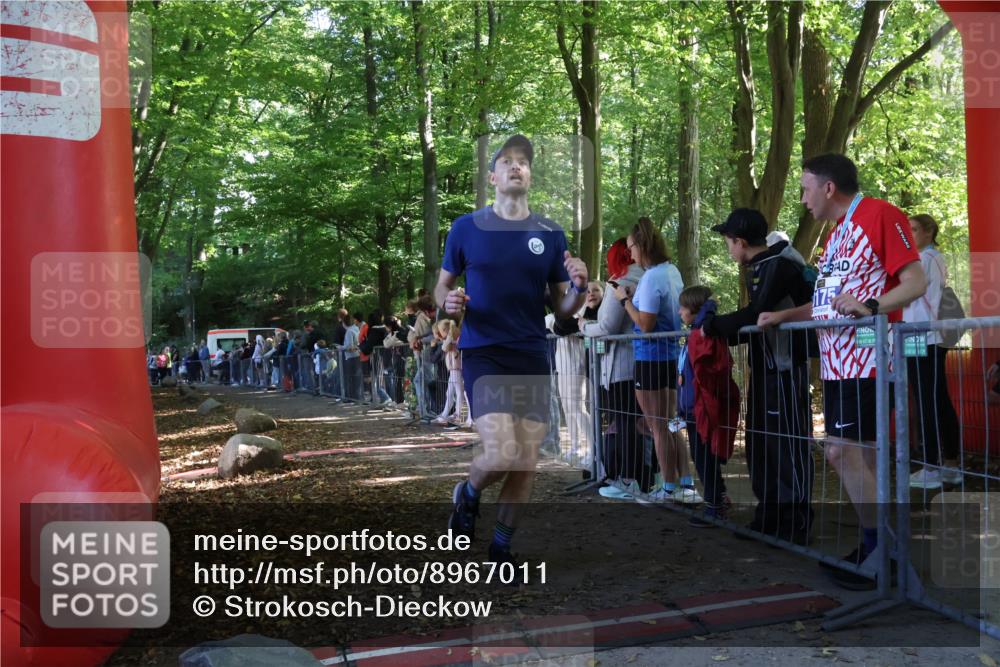 28.09.2025 - 33. Volkslauf durch das schöne Alstertal Strokosch-Dieckow http://msf.ph/oto/8967011 28.09.2025 11:37:48 Ziel 1528 meine-sportfotos.de