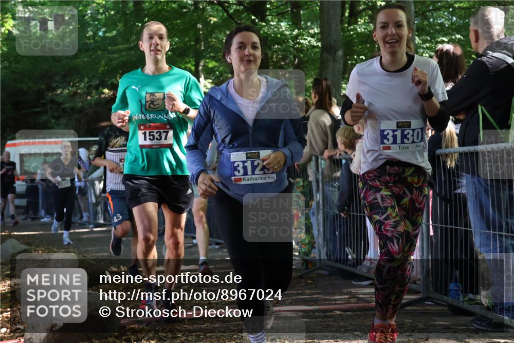 28.09.2025 - 33. Volkslauf durch das schöne Alstertal Strokosch-Dieckow http://msf.ph/oto/8967024 28.09.2025 11:38:08 Ziel 1537, 1627, 1628, 3123, 3130, 3320, 3958 meine-sportfotos.de