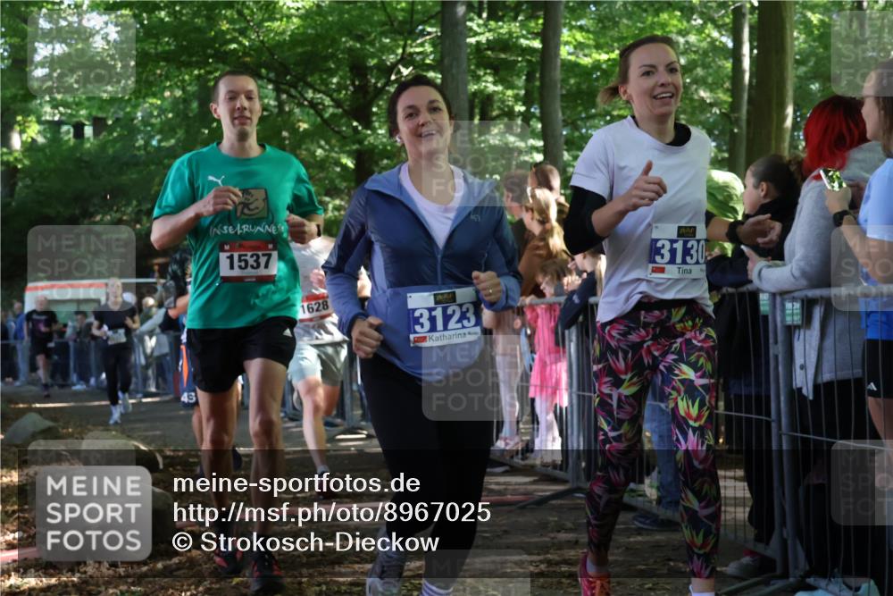 28.09.2025 - 33. Volkslauf durch das schöne Alstertal Strokosch-Dieckow http://msf.ph/oto/8967025 28.09.2025 11:38:08 Ziel 1537, 1627, 1628, 3123, 3130, 3320, 3958 meine-sportfotos.de
