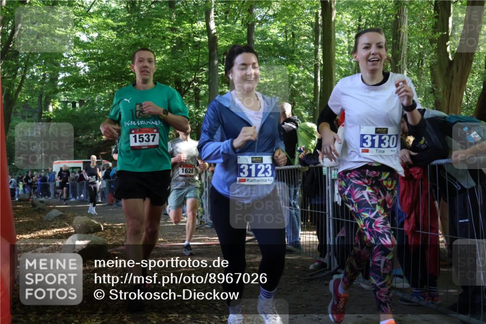 28.09.2025 - 33. Volkslauf durch das schöne Alstertal Strokosch-Dieckow http://msf.ph/oto/8967026 28.09.2025 11:38:09 Ziel 1537, 1627, 1628, 3123, 3130, 3320, 3958 meine-sportfotos.de