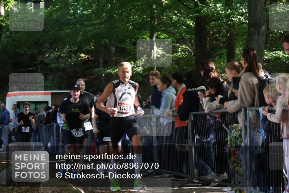 28.09.2025 - 33. Volkslauf durch das schöne Alstertal Strokosch-Dieckow http://msf.ph/oto/8967070 28.09.2025 11:38:35 Ziel 1557, 3120, 3154, 3350, 3952 meine-sportfotos.de