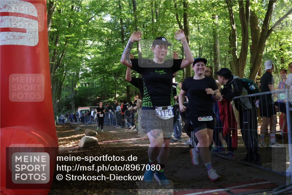 28.09.2025 - 33. Volkslauf durch das schöne Alstertal Strokosch-Dieckow http://msf.ph/oto/8967080 28.09.2025 11:38:40 Ziel 3120, 3154, 3350, 3952 meine-sportfotos.de