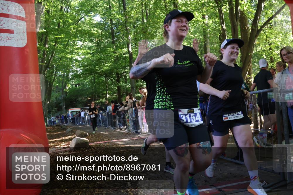 28.09.2025 - 33. Volkslauf durch das schöne Alstertal Strokosch-Dieckow http://msf.ph/oto/8967081 28.09.2025 11:38:40 Ziel 3120, 3154, 3350, 3952 meine-sportfotos.de