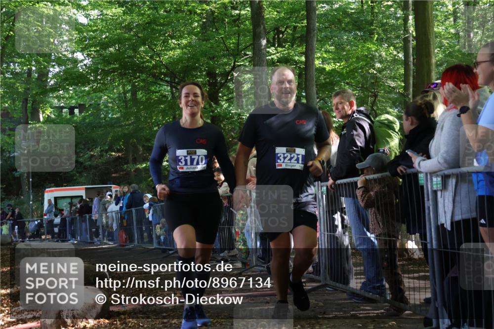 28.09.2025 - 33. Volkslauf durch das schöne Alstertal Strokosch-Dieckow http://msf.ph/oto/8967134 28.09.2025 11:39:33 Ziel 3170, 3221 meine-sportfotos.de