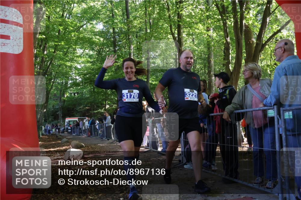 28.09.2025 - 33. Volkslauf durch das schöne Alstertal Strokosch-Dieckow http://msf.ph/oto/8967136 28.09.2025 11:39:33 Ziel 3170, 3221 meine-sportfotos.de