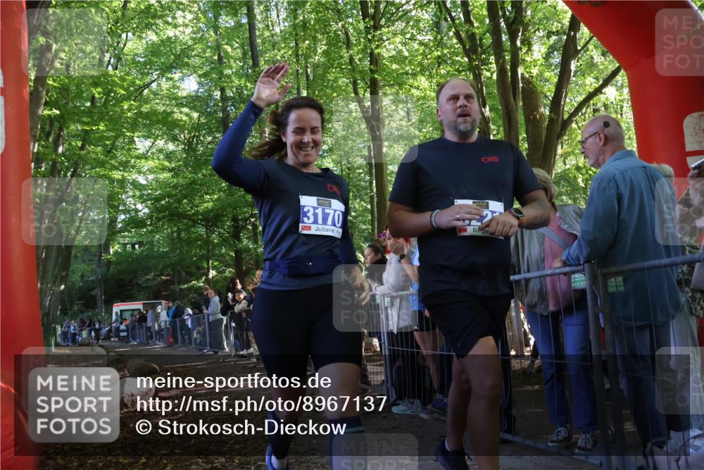 28.09.2025 - 33. Volkslauf durch das schöne Alstertal Strokosch-Dieckow http://msf.ph/oto/8967137 28.09.2025 11:39:34 Ziel 3170, 3221 meine-sportfotos.de