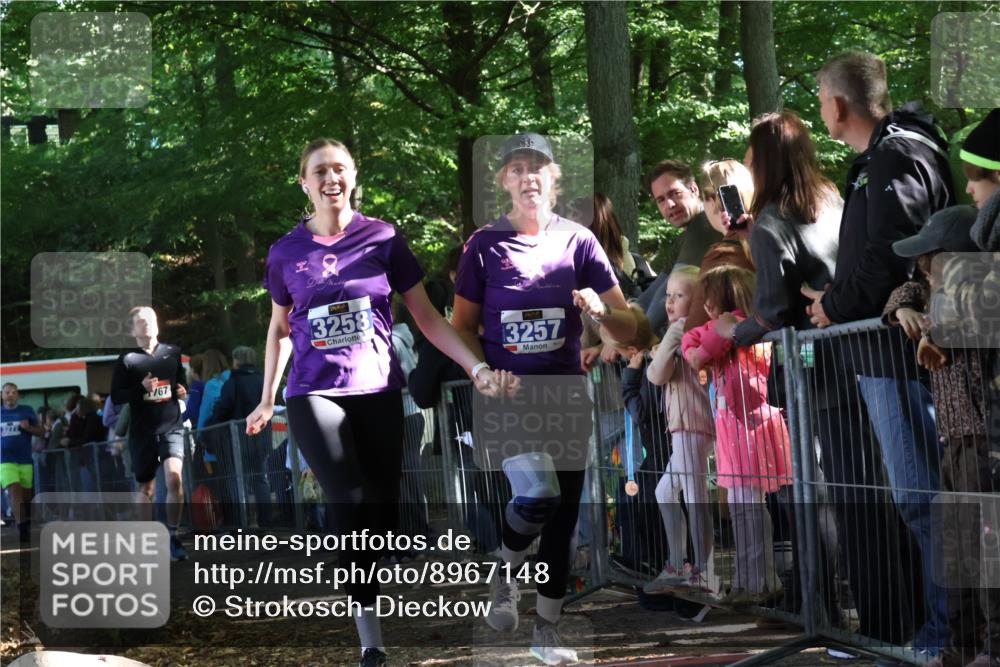 28.09.2025 - 33. Volkslauf durch das schöne Alstertal Strokosch-Dieckow http://msf.ph/oto/8967148 28.09.2025 11:39:57 Ziel 1767, 3146, 3257, 3258, 3277 meine-sportfotos.de