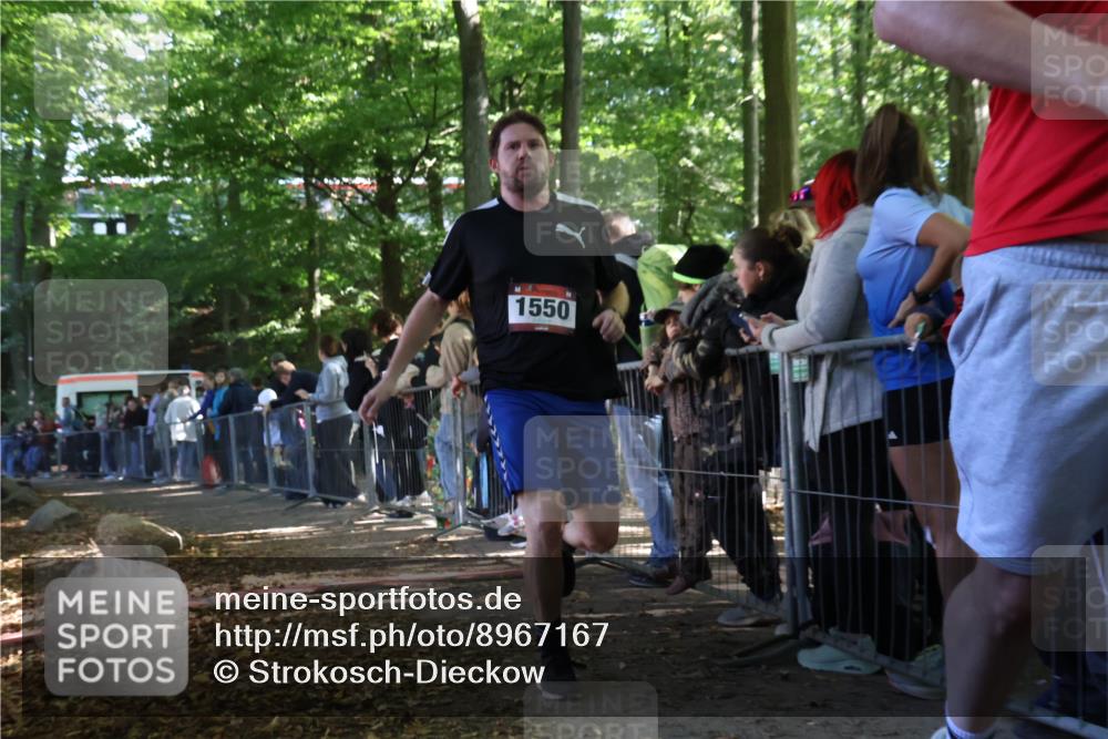 28.09.2025 - 33. Volkslauf durch das schöne Alstertal Strokosch-Dieckow http://msf.ph/oto/8967167 28.09.2025 11:40:09 Ziel 1550 meine-sportfotos.de