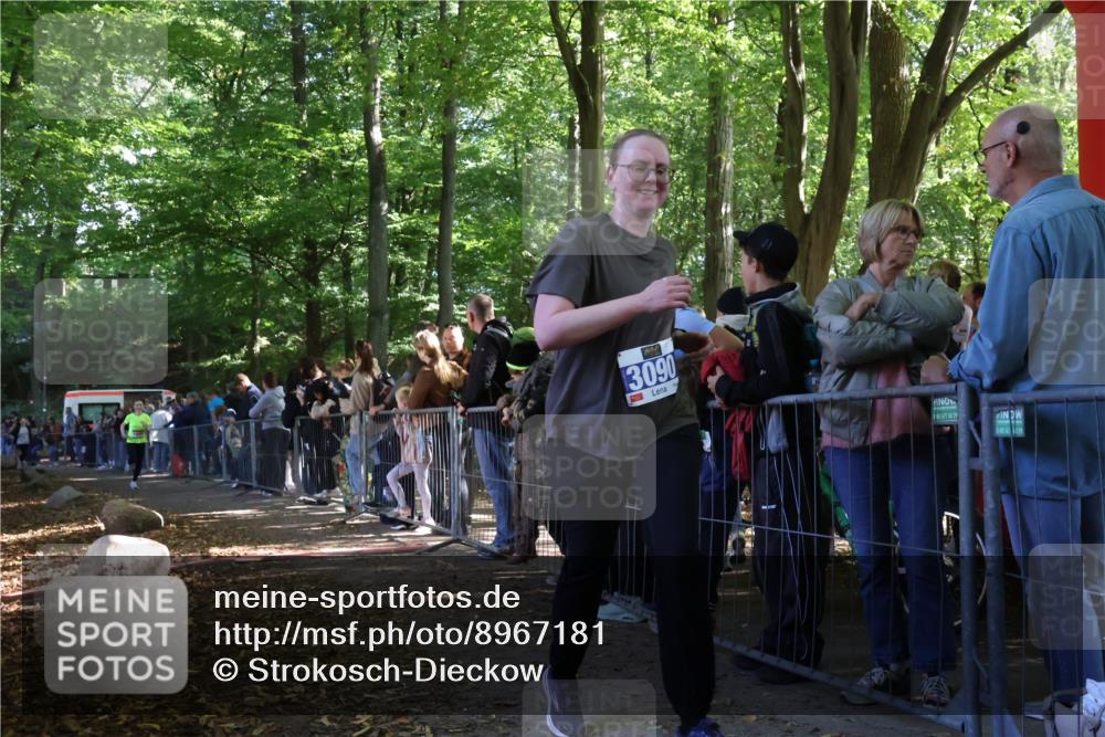 28.09.2025 - 33. Volkslauf durch das schöne Alstertal Strokosch-Dieckow http://msf.ph/oto/8967181 28.09.2025 11:40:27 Ziel 1005, 3090 meine-sportfotos.de