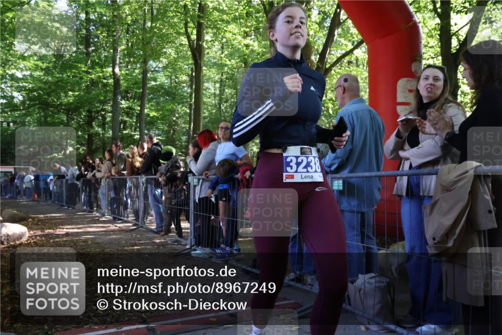 28.09.2025 - 33. Volkslauf durch das schöne Alstertal Strokosch-Dieckow http://msf.ph/oto/8967249 28.09.2025 11:40:49 Ziel 3139 meine-sportfotos.de