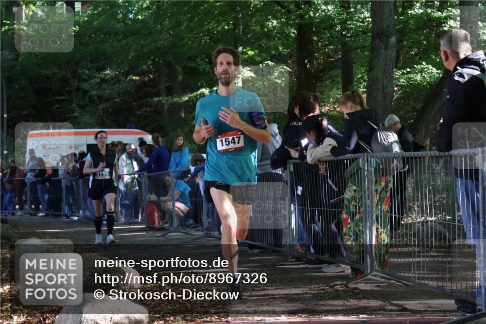 28.09.2025 - 33. Volkslauf durch das schöne Alstertal Strokosch-Dieckow http://msf.ph/oto/8967326 28.09.2025 11:41:28 Ziel 1547, 3195 meine-sportfotos.de