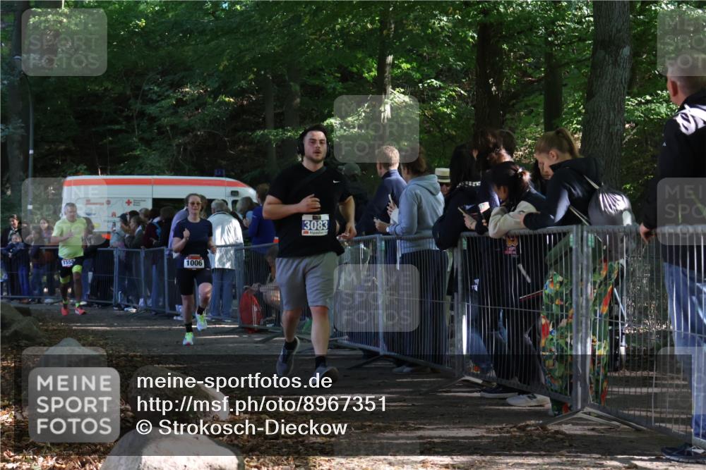 28.09.2025 - 33. Volkslauf durch das schöne Alstertal Strokosch-Dieckow http://msf.ph/oto/8967351 28.09.2025 11:41:46 Ziel 1006, 1558, 3083 meine-sportfotos.de