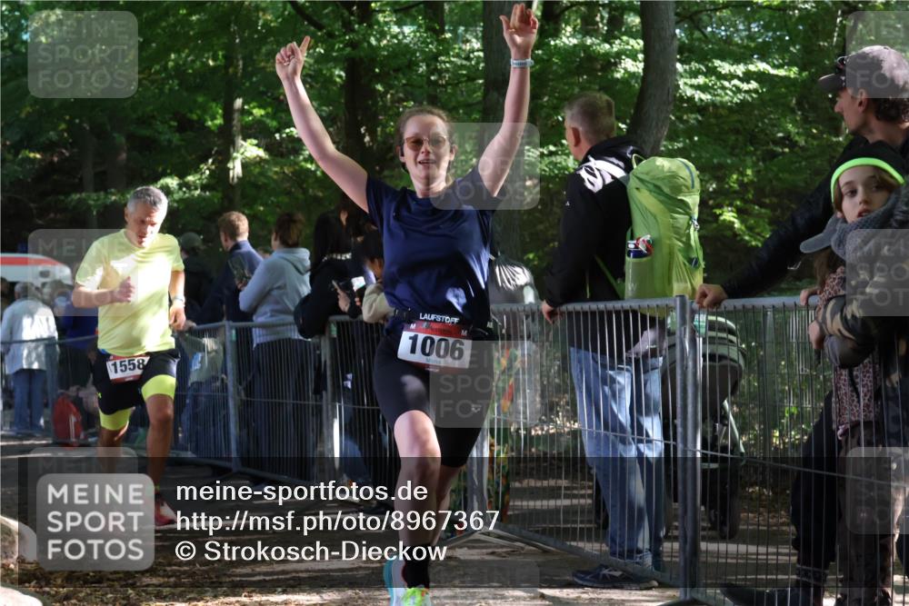 28.09.2025 - 33. Volkslauf durch das schöne Alstertal Strokosch-Dieckow http://msf.ph/oto/8967367 28.09.2025 11:41:50 Ziel 1006, 1558, 1801, 3047, 3253, 3269 meine-sportfotos.de