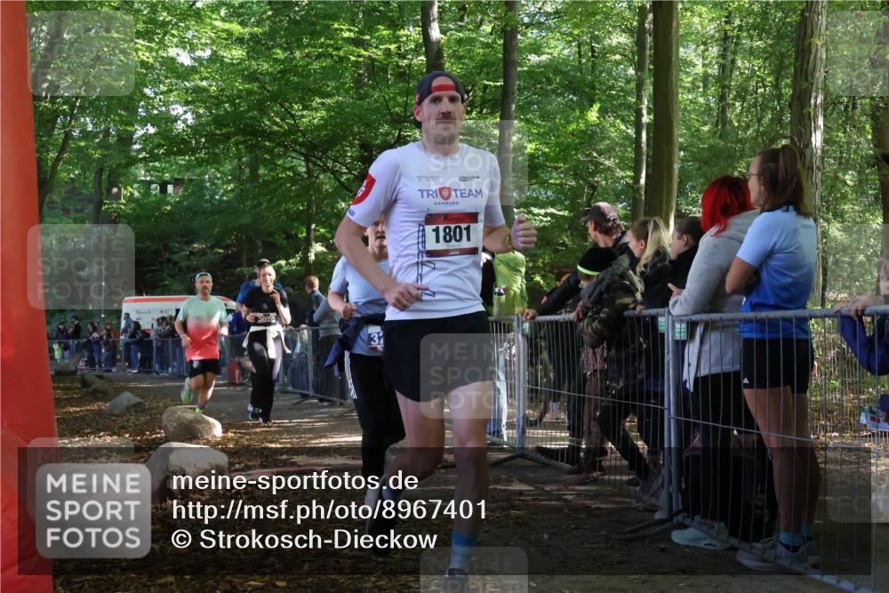 28.09.2025 - 33. Volkslauf durch das schöne Alstertal Strokosch-Dieckow http://msf.ph/oto/8967401 28.09.2025 11:41:59 Ziel 1584, 1766, 1801, 3028, 3047, 3269 meine-sportfotos.de