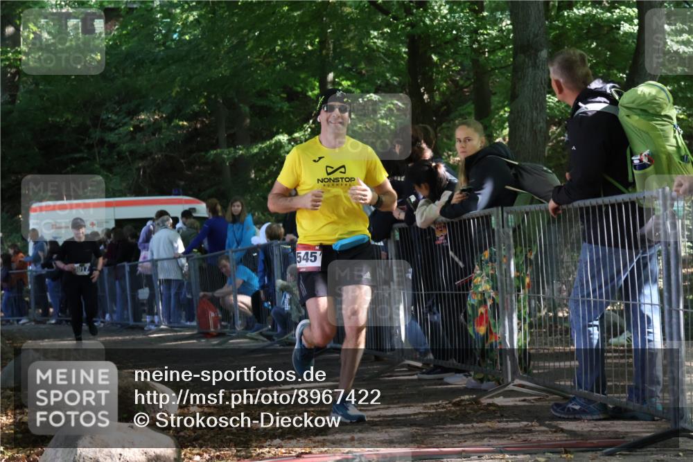 28.09.2025 - 33. Volkslauf durch das schöne Alstertal Strokosch-Dieckow http://msf.ph/oto/8967422 28.09.2025 11:42:09 Ziel 1545, 3017 meine-sportfotos.de