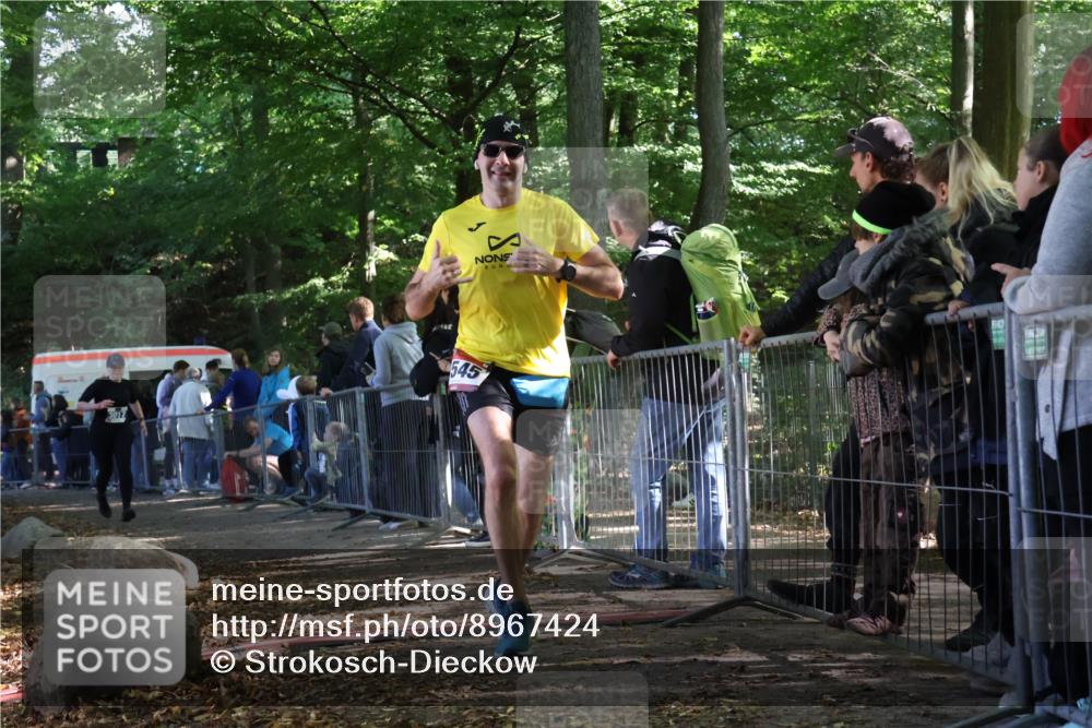 28.09.2025 - 33. Volkslauf durch das schöne Alstertal Strokosch-Dieckow http://msf.ph/oto/8967424 28.09.2025 11:42:09 Ziel 1545, 3017 meine-sportfotos.de