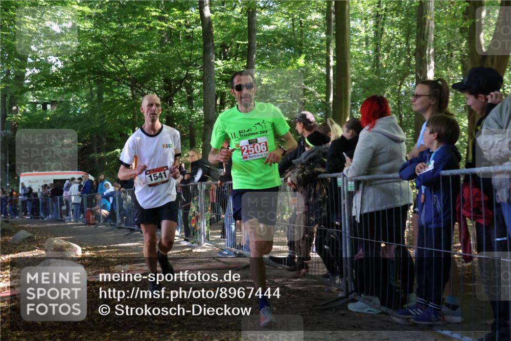 28.09.2025 - 33. Volkslauf durch das schöne Alstertal Strokosch-Dieckow http://msf.ph/oto/8967444 28.09.2025 11:42:19 Ziel 1541, 2506 meine-sportfotos.de