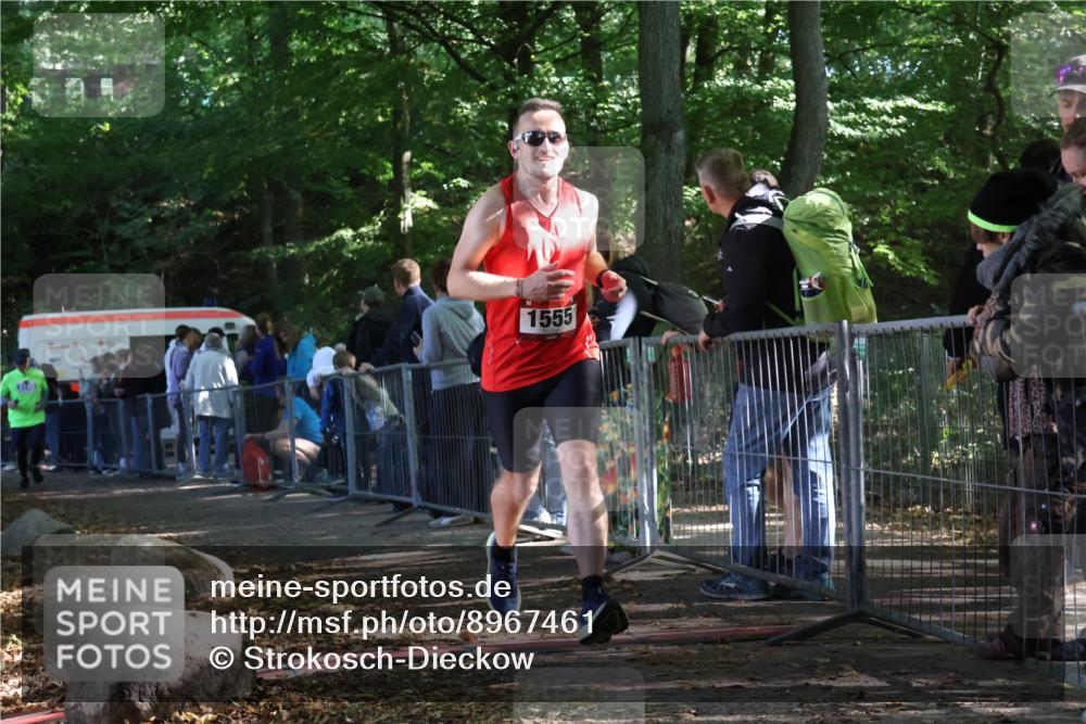 28.09.2025 - 33. Volkslauf durch das schöne Alstertal Strokosch-Dieckow http://msf.ph/oto/8967461 28.09.2025 11:42:28 Ziel 1555, 3149 meine-sportfotos.de