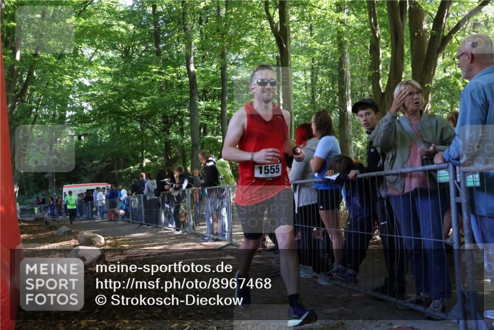 28.09.2025 - 33. Volkslauf durch das schöne Alstertal Strokosch-Dieckow http://msf.ph/oto/8967468 28.09.2025 11:42:30 Ziel 1555, 3149 meine-sportfotos.de